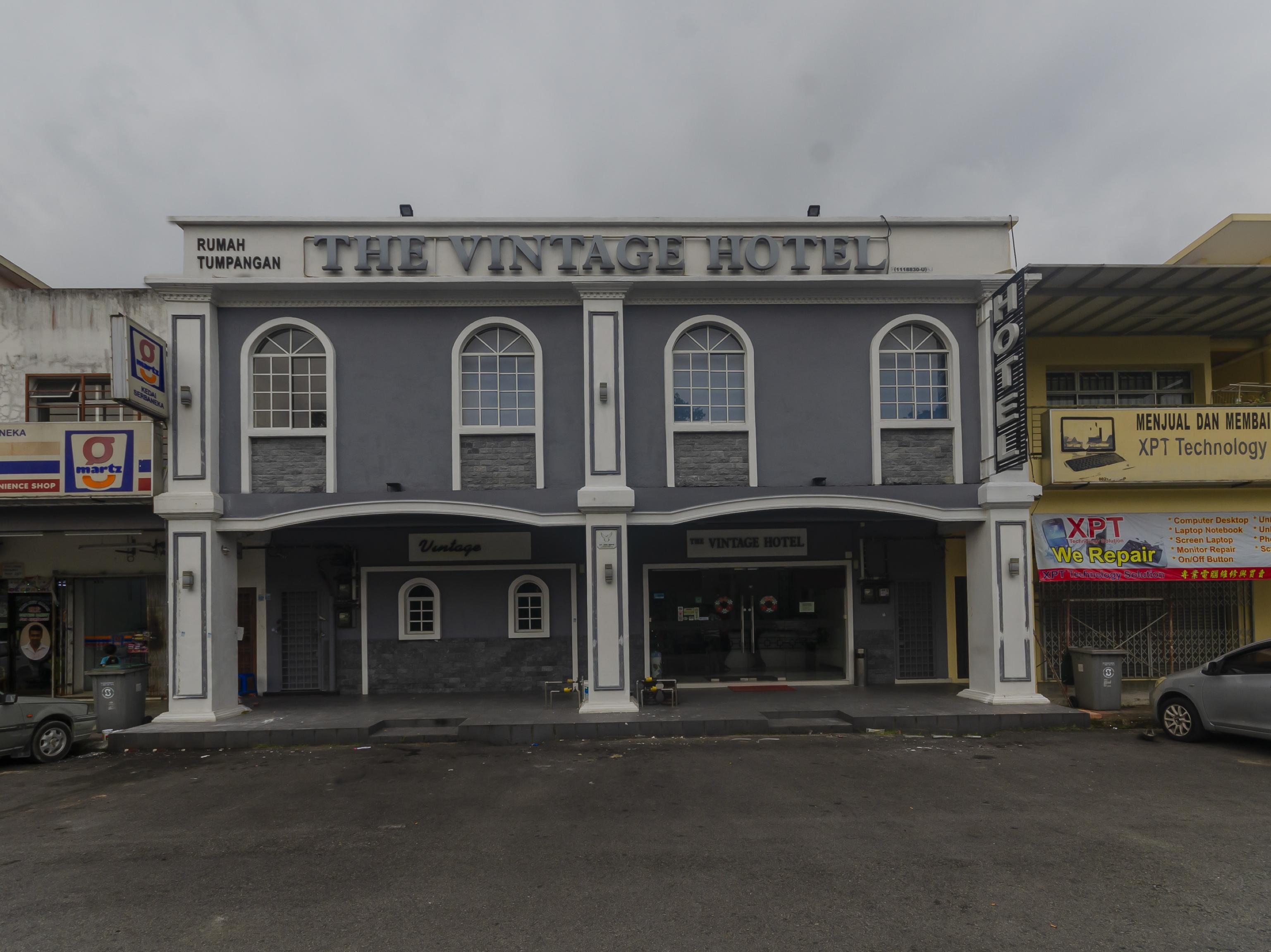 Super Oyo 596 The Vintage Hotel Johor Bahru Esterno foto