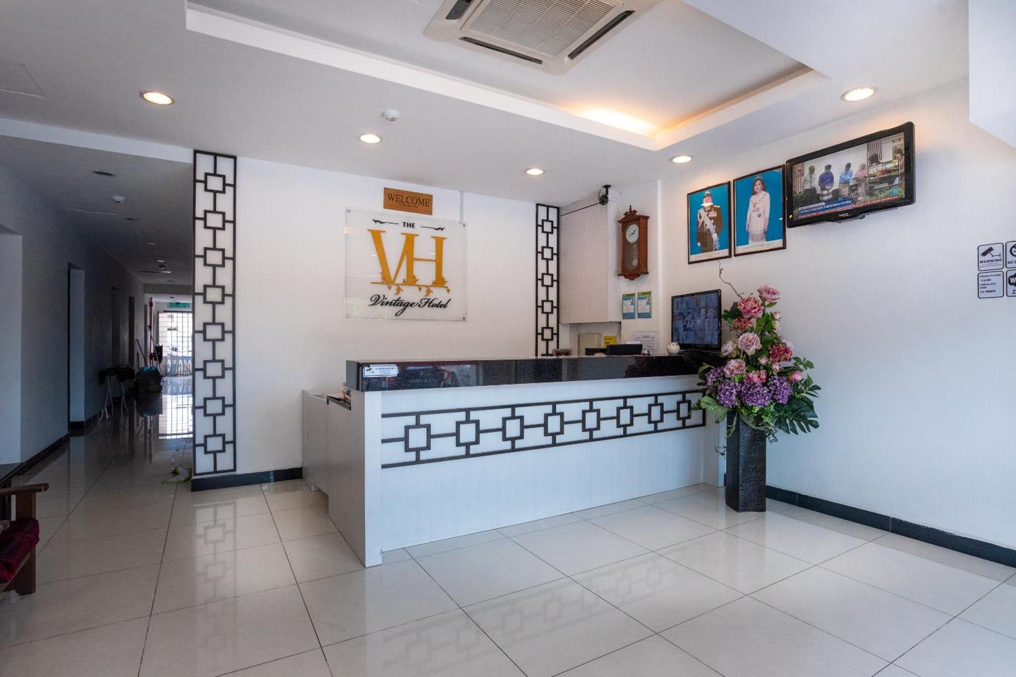 Super Oyo 596 The Vintage Hotel Johor Bahru Esterno foto