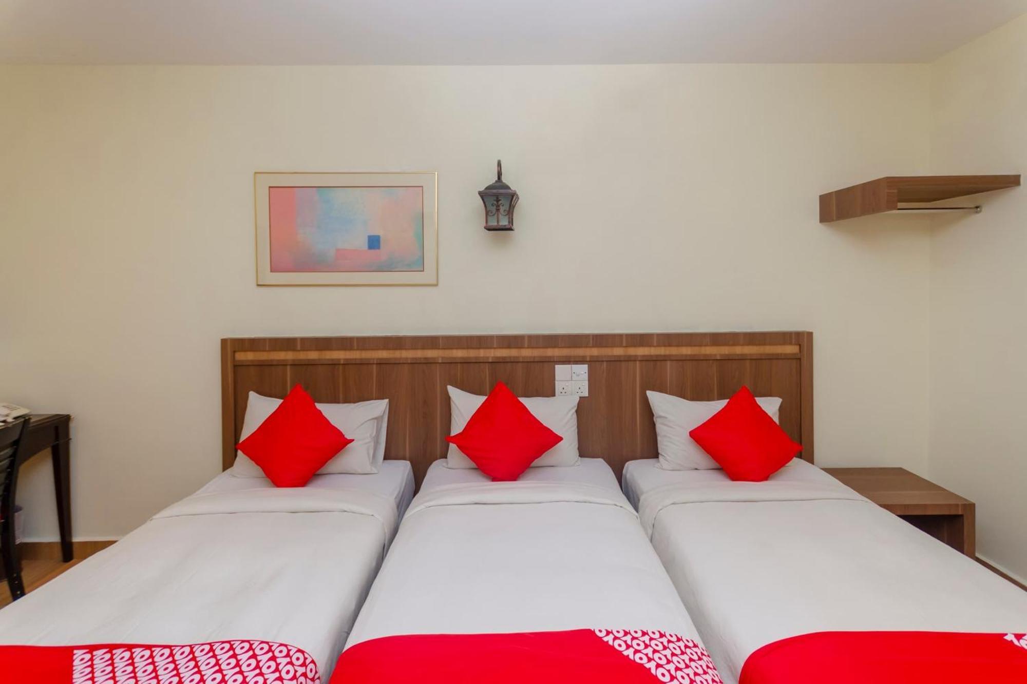 Super Oyo 596 The Vintage Hotel Johor Bahru Esterno foto