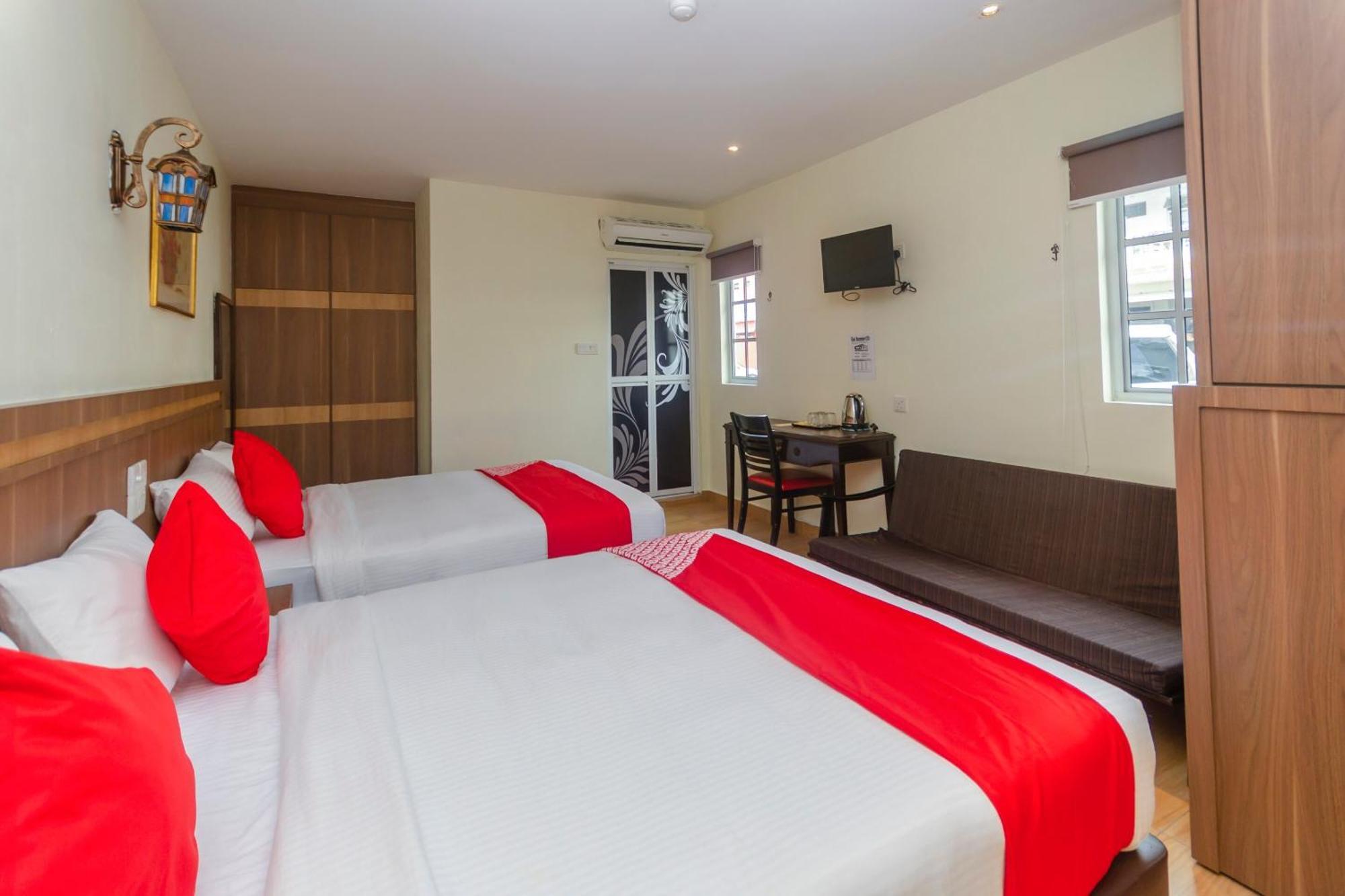 Super Oyo 596 The Vintage Hotel Johor Bahru Esterno foto
