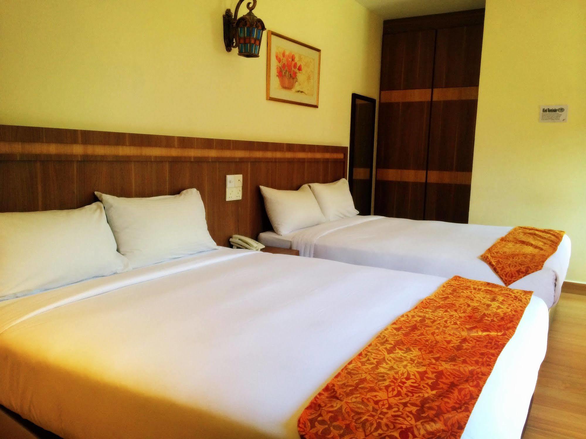 Super Oyo 596 The Vintage Hotel Johor Bahru Esterno foto